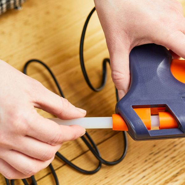 Electric hot glue clearance gun